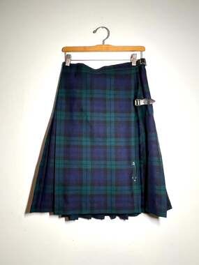 VTG Lochcarron of Scotland Blackwatch Plaid 100% Wool Kilt Skirt 10 US 28 x 24.5